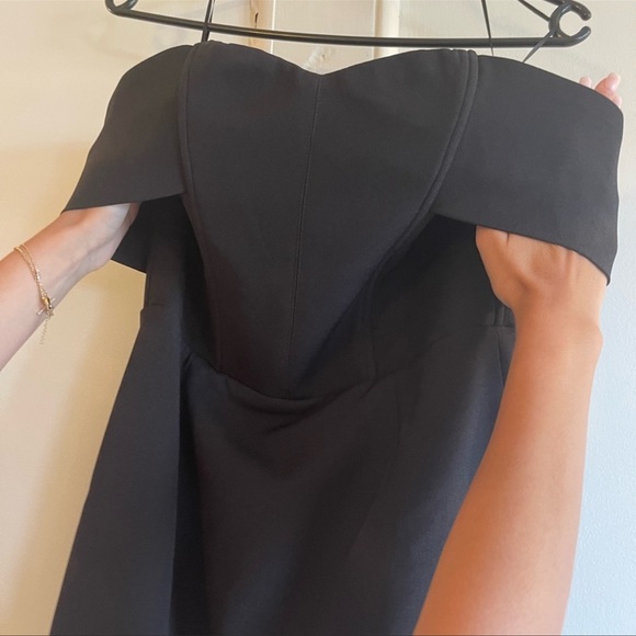 Piper Lane off the shoulder midi dress - Picture 2 of 4